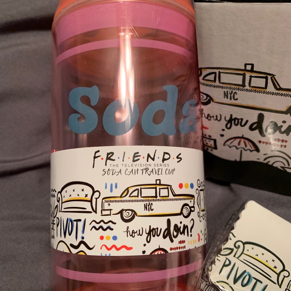 Friends Mini Memorabilia Set - Picture 2 of 6